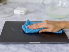 4 Easy Steps to Clean Your Laptop From Dust